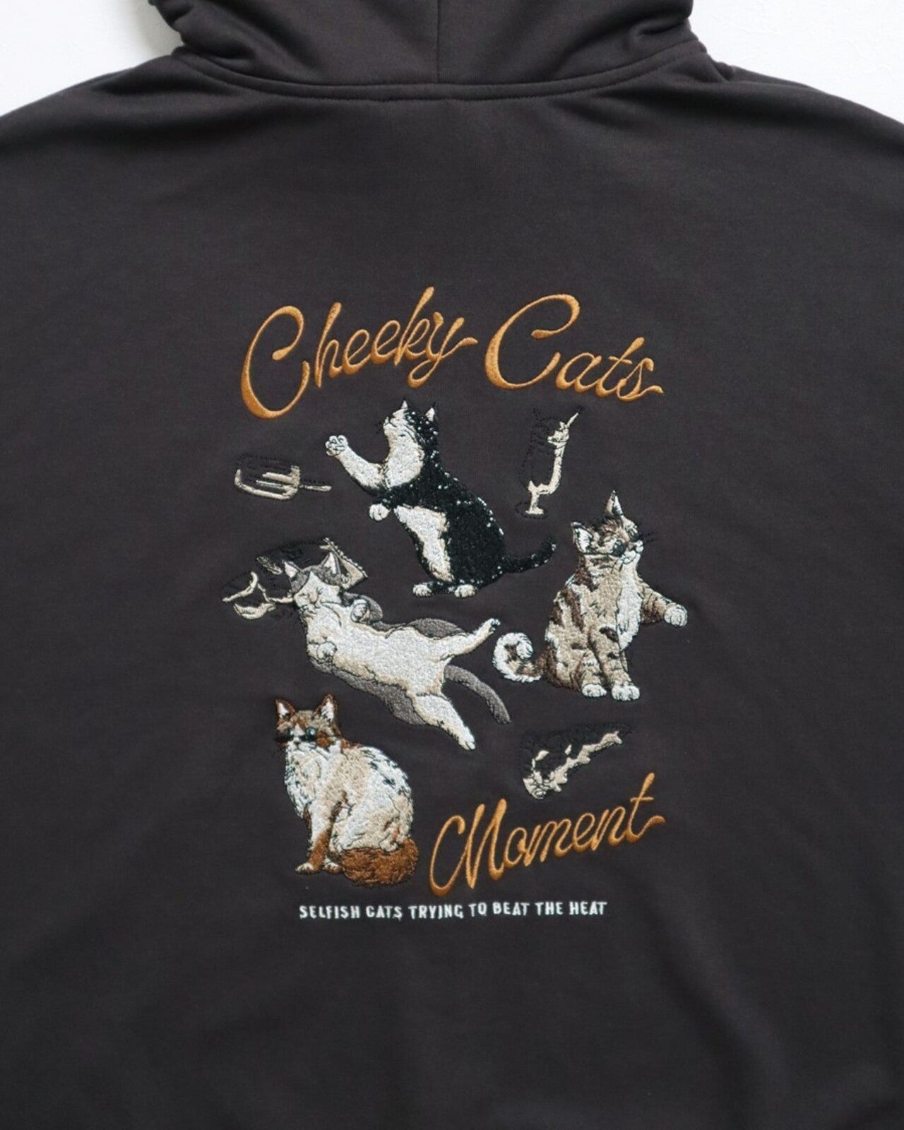 POWER TO THE PEOPLE チル猫ジップパーカー CHARCOAL