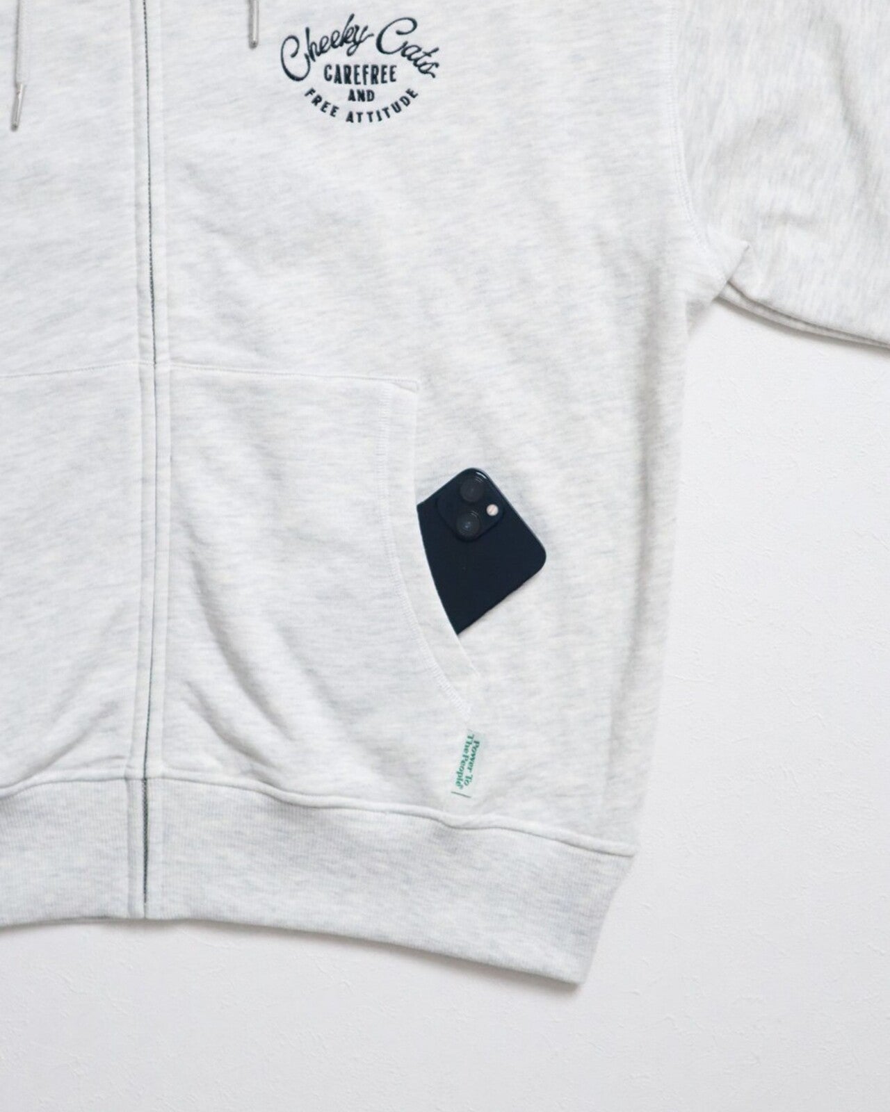 POWER TO THE PEOPLE チル猫ジップパーカー KINARI