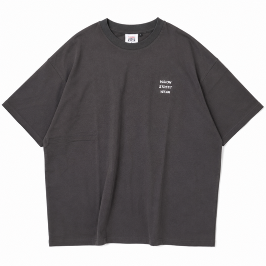 VISION STREET WEAR レトロショップイラストTシャツ CHARCOAL チャコール