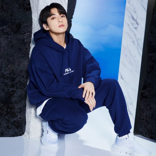 FILA【Find your Basics】BTS着用モデル スウェットパンツ NAVY ネイビー