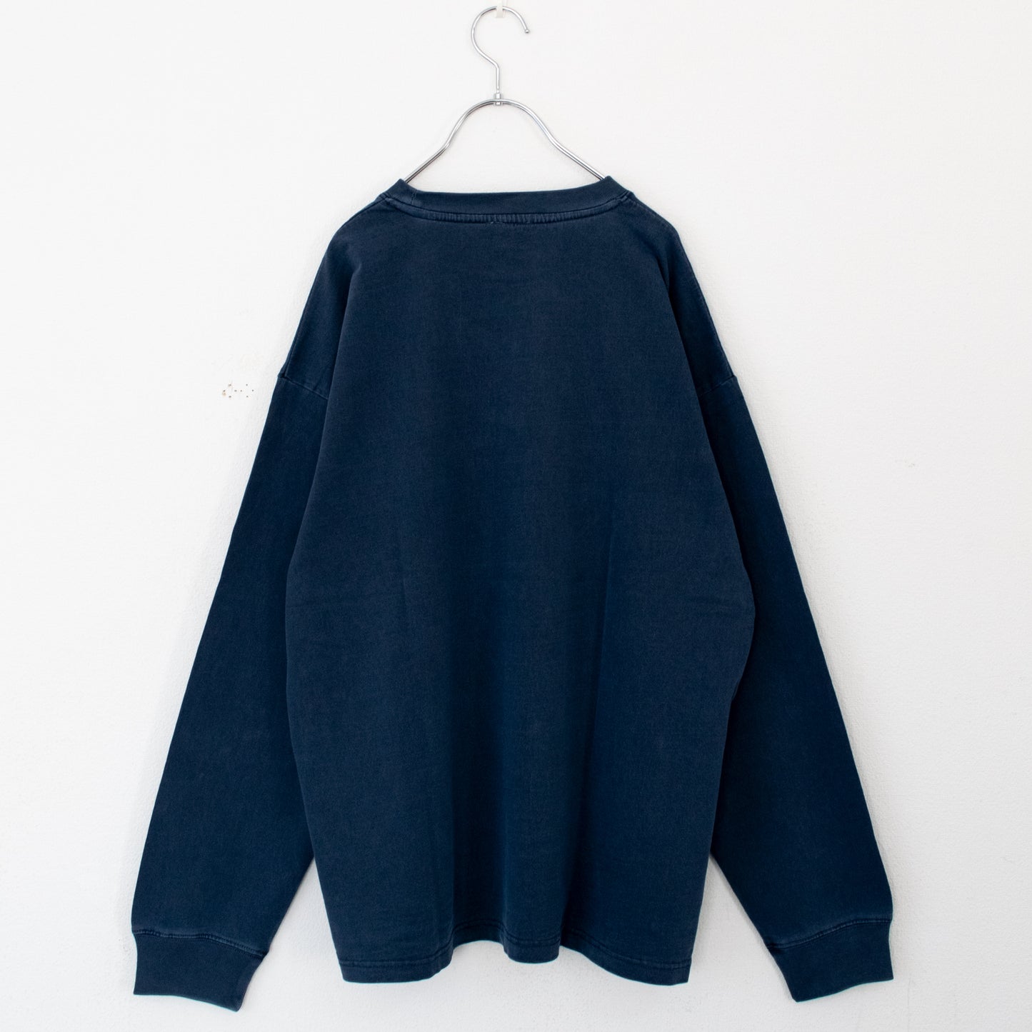 THE BEATLES Pigment Logo Long T-Shirt in Navy