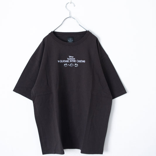 ナイトメアー・ビフォア・クリスマス Multi Illust Tシャツ CHARCOAL
