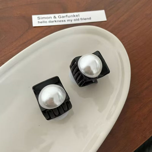 PEARL BIG パール ヘアクリップ BLACK