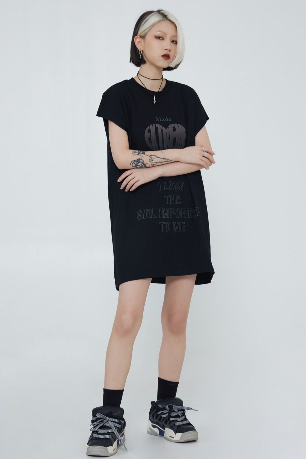 MADE EXTREME BLACK AIR ロゴ カットオフタンクトップ BLACK