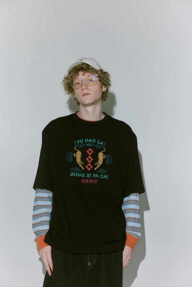 MYUUA CHINA TIGER 刺繍Tシャツ BLACK