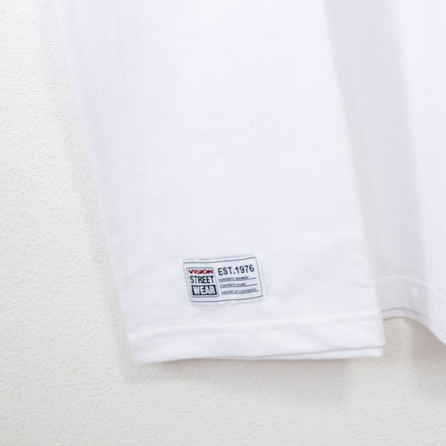 VISION STREET WEAR スケボーマガジンイラストTシャツ WHITE