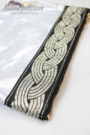 Hologram Medium ポーチ SILVER