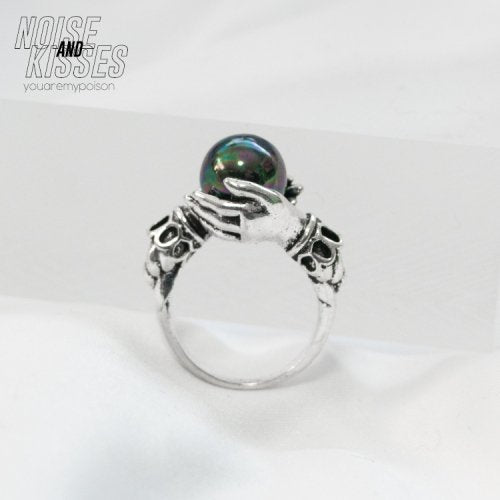 Stone In Hands Ring BLACK