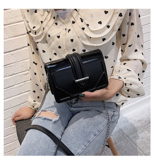 Enamel Chain Strap Bag BLACK