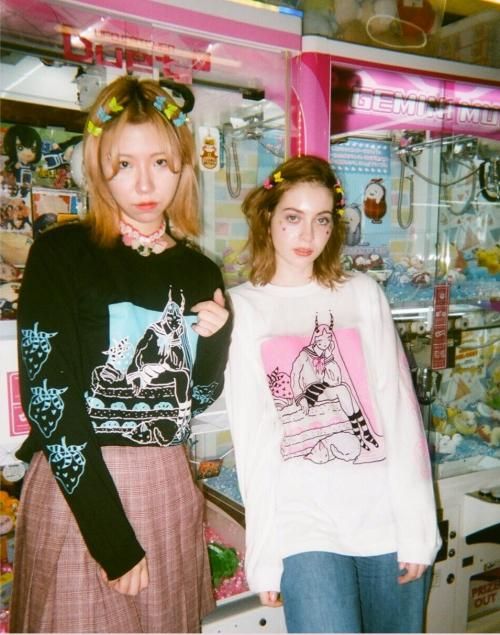 TRACY x NOIKISU ショートケーキガール L/S T-shirt BLACK