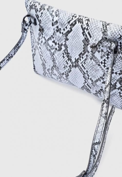 Kendall+Kylie ケンダルアンドカイリー SIENNA クロスボディバッグ Blue Gray