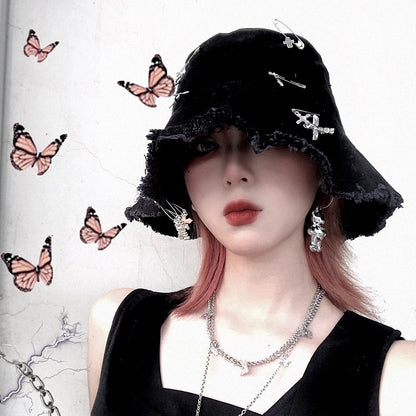 クロス 安全ピン 装飾 バケットハット BLACK