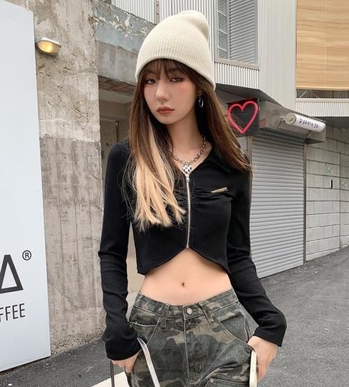 メタルプレートシャーリングリブトップス BLACK