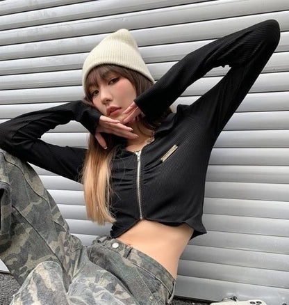 メタルプレートシャーリングリブトップス BLACK