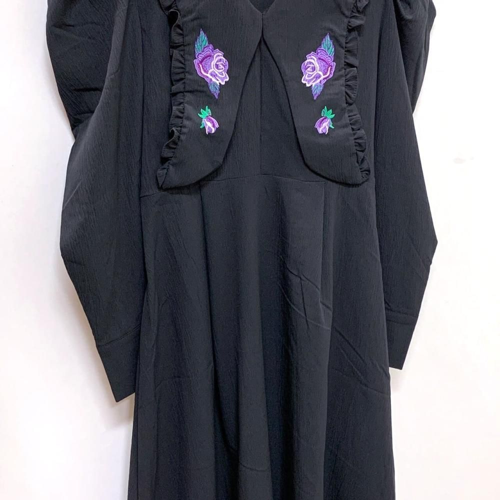 ゴシックローズ刺繍ロングワンピース BLACK