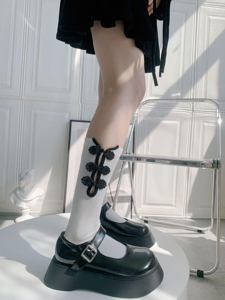 チャイナボタン 長め丈 ソックス WHITE