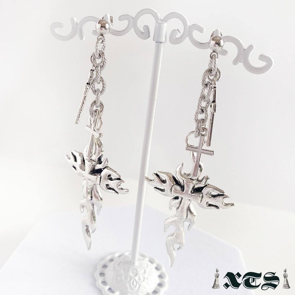 XTS ファイヤークロス Fire Cross ピアス SILVER TS0252