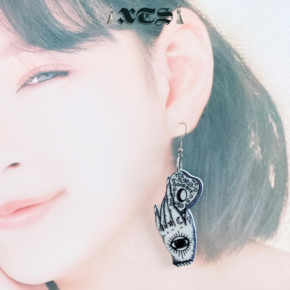 XTS タトゥーハンド Tattoo Hand With Planchette ピアス TS0264