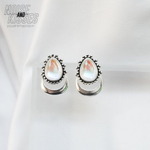 Tear Drop Stone Earrings SILVER