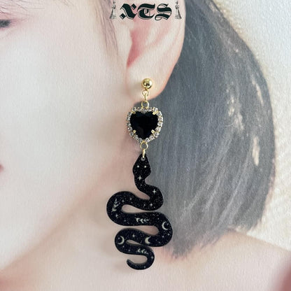 XTS Shiny Heart Snake ピアス イヤリング BLACK TS0304