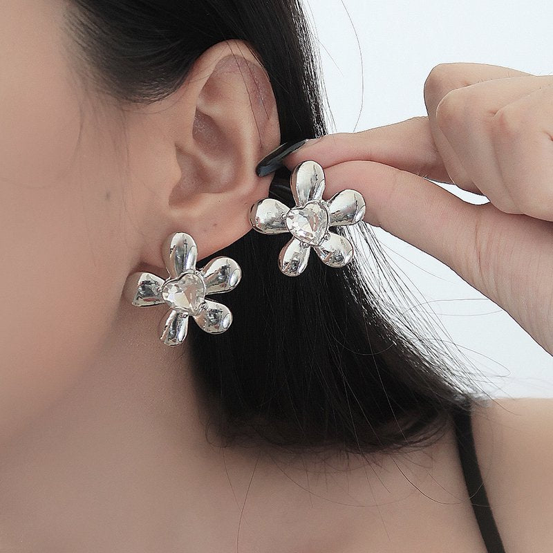 Heart Flower Stud Earrings SILVER