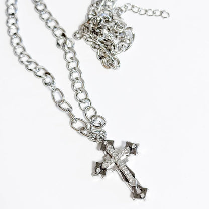 CROSS rhinestone chain necklace SILVER