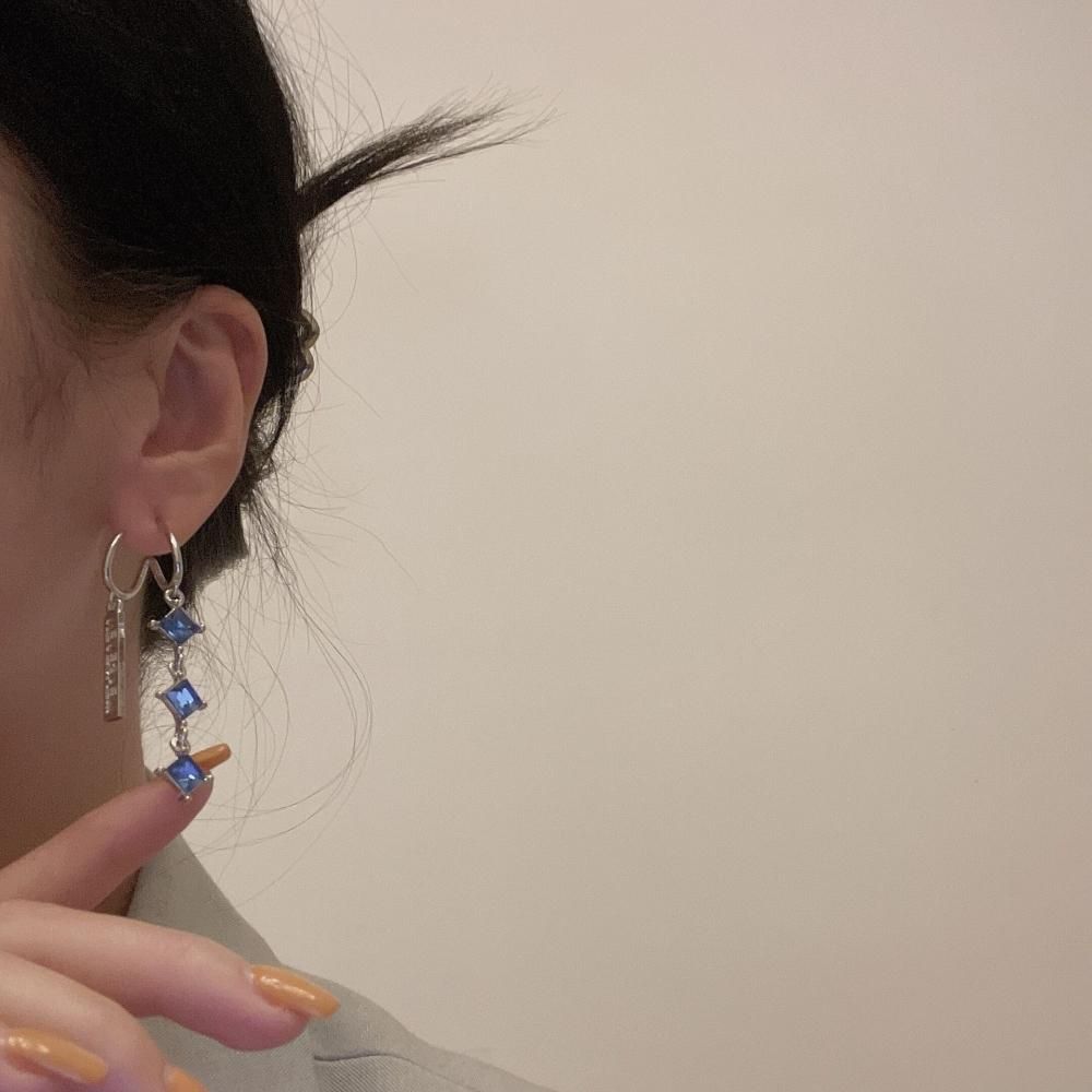 METALLIC フラワー アシンメトリーピアス BLUE SILVER