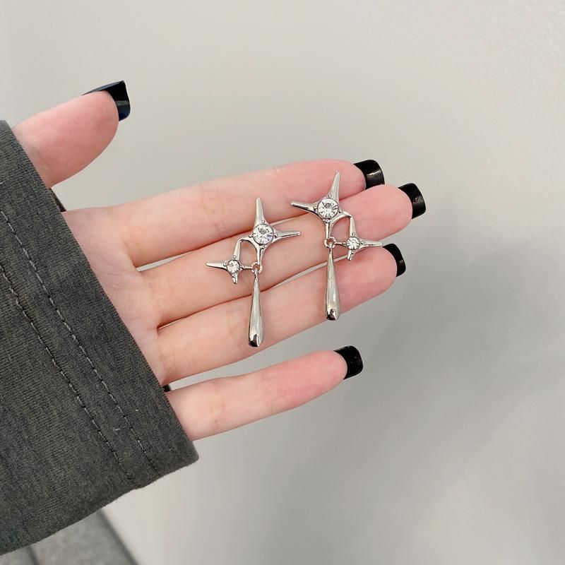 SPARKLES ラインストーン キラキラ ピアス イヤリング SILVER