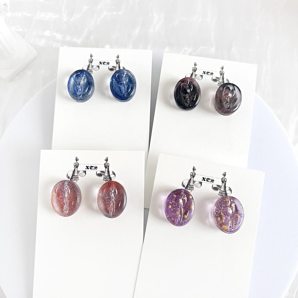 TULIP RETRO ガラス スタッド ピアス BLUE
