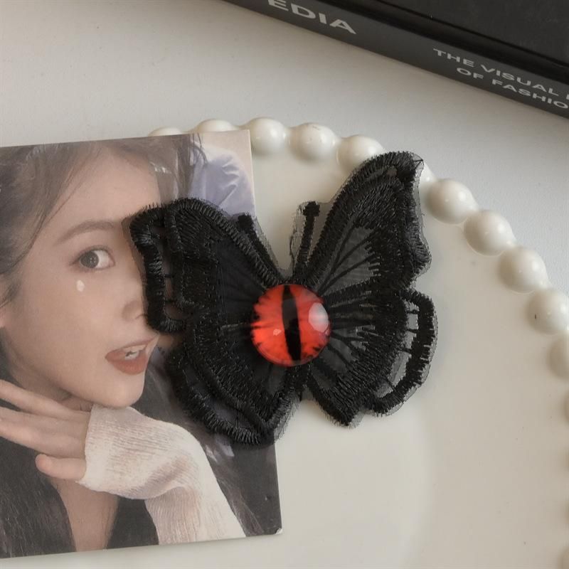 DARK EYE カボション 蝶々 ヘアクリップ ヘアピン BLACK WHITE