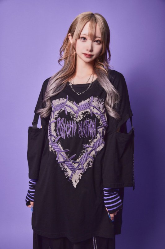 PSYCHO NATION サイコネーション ハートモチーフグラフィック カッティングショルダー テープデザイン 半袖 Tシャツ BLACK/PURPLE