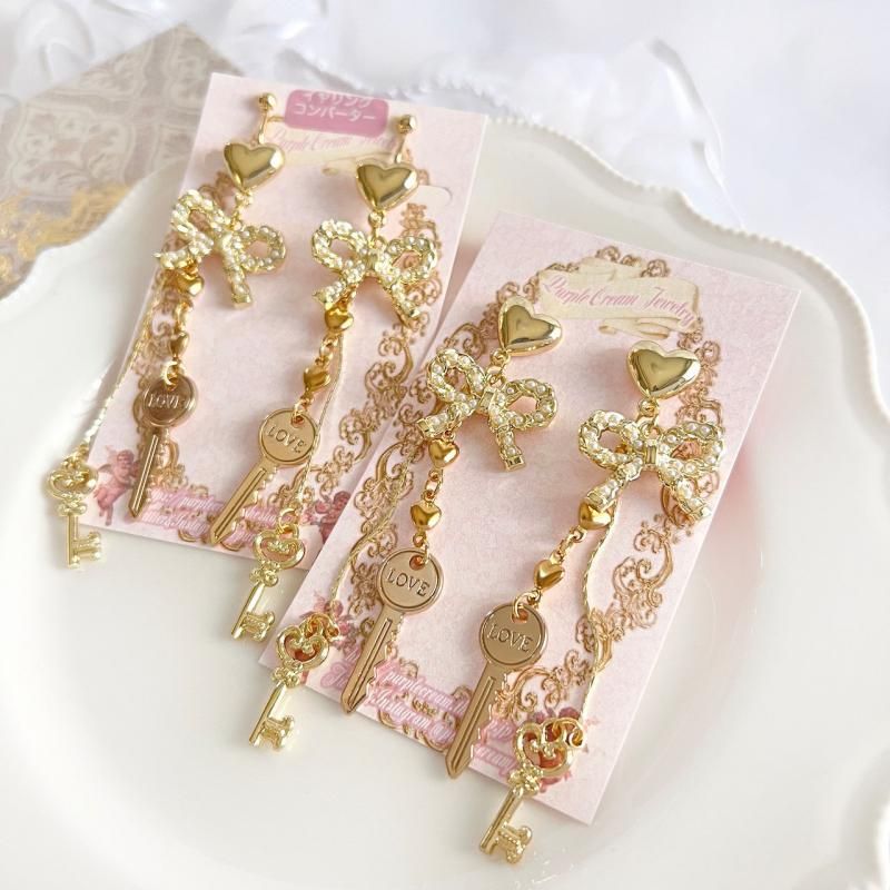 Purple Cream ガーリーキーチャームピアス・イヤリング P1625