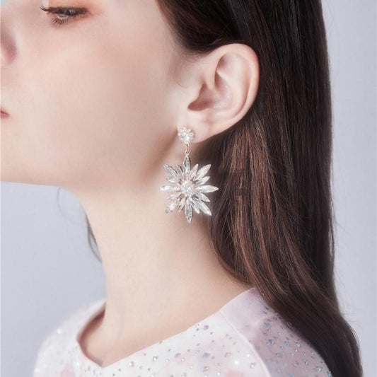 アシンメトリー BIG フラワー ピアス