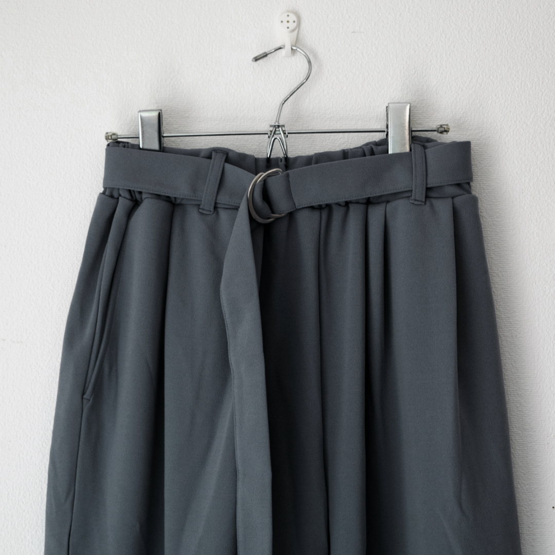Wide silhouette pants with loose belt MinoriTY CHARCOAL