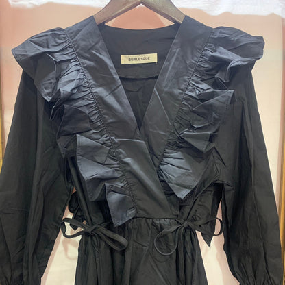 Vネックフリルサイドリボンワンピース BLACK