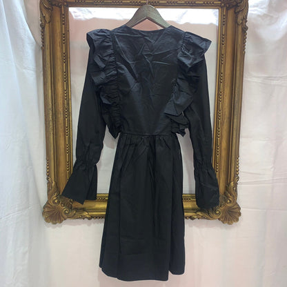 Vネックフリルサイドリボンワンピース BLACK