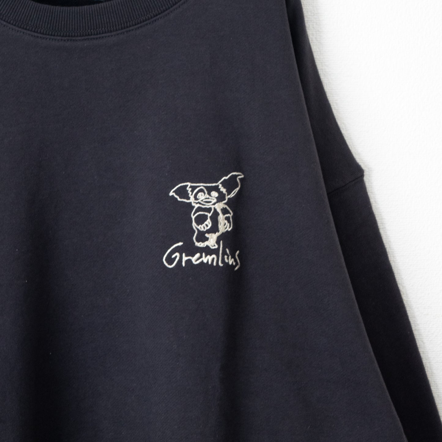GREMLINS Gizmo Doodle Embroidered Sweatshirt in CHARCOAL