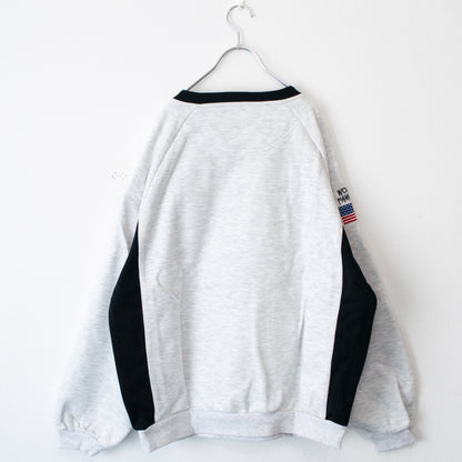 SEQUENZ/PIPING SPORT V/N SWEAT Heavy-duty poncho fleece piping sports V-neck sweatshirt in WHITE