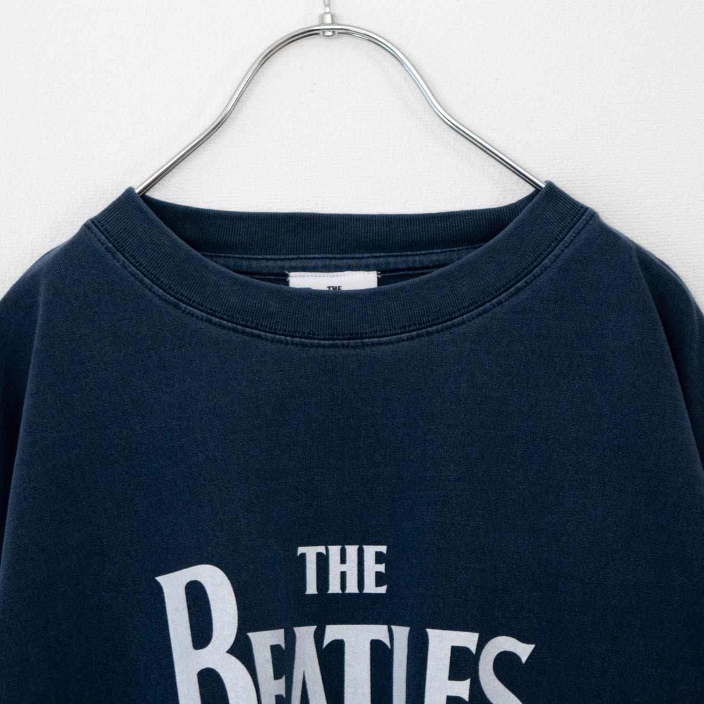 THE BEATLES Pigment Logo Long T-Shirt in Navy