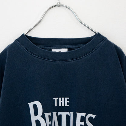 THE BEATLES Pigment Logo Long T-Shirt in Navy
