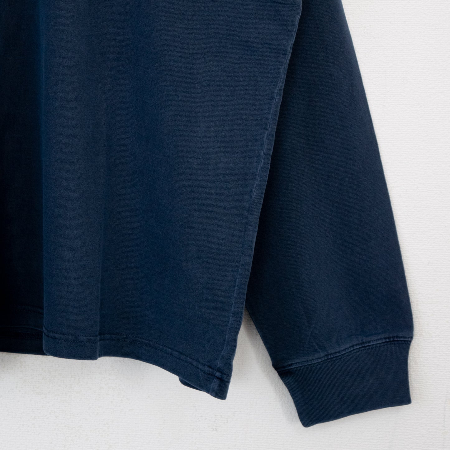 THE BEATLES Pigment Logo Long T-Shirt in Navy