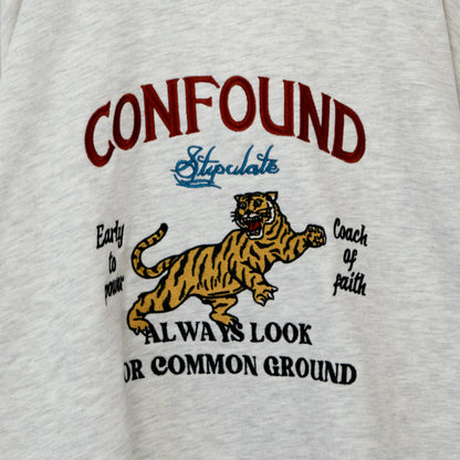 TIGER タイガー刺繍 スウェットトップ KINARI WHITE