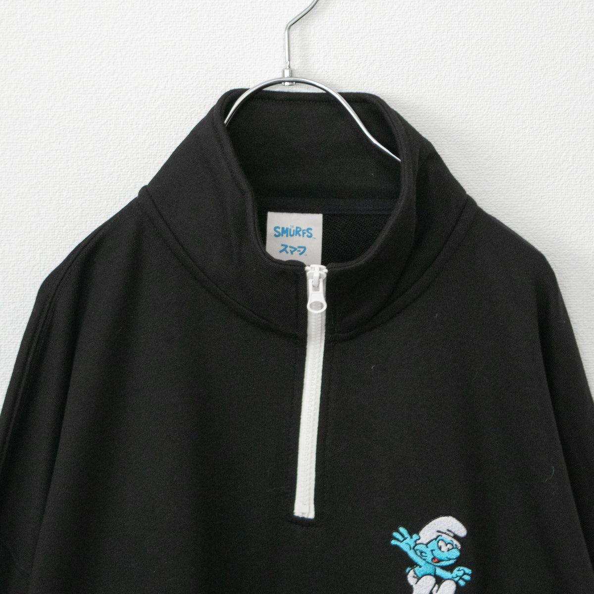 THE SMURFS Smurf character embroidery half zip sweat top BLACK