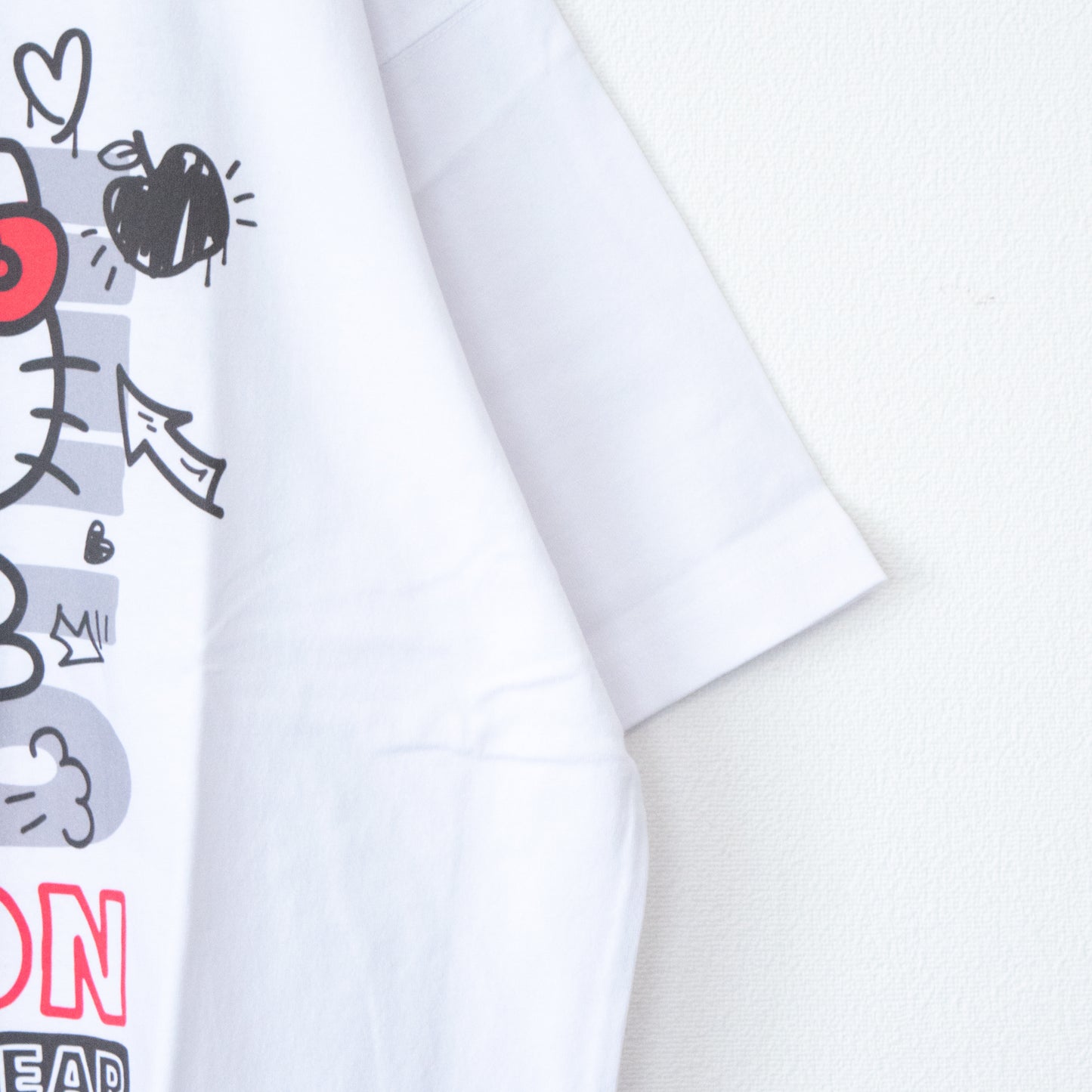 VISION STREET WEAR Sanrio Hello Kitty Front/Back T-Shirt WHITE