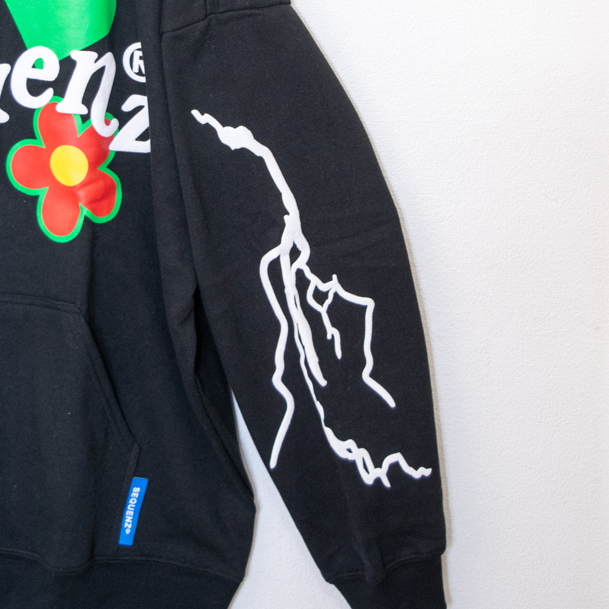 SEQUENZ Flower Foam Print Hoodie BLACK