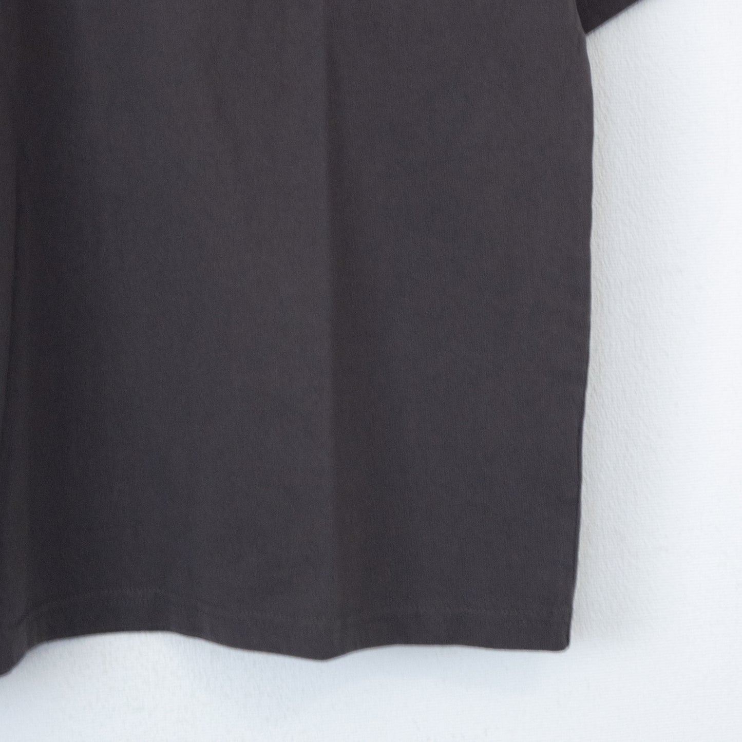 オズの魔法使 バック プリント Tシャツ CHARCOAL