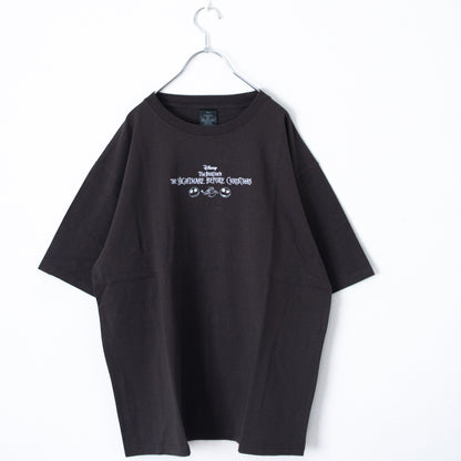 ナイトメアー・ビフォア・クリスマス Multi Illust Tシャツ CHARCOAL
