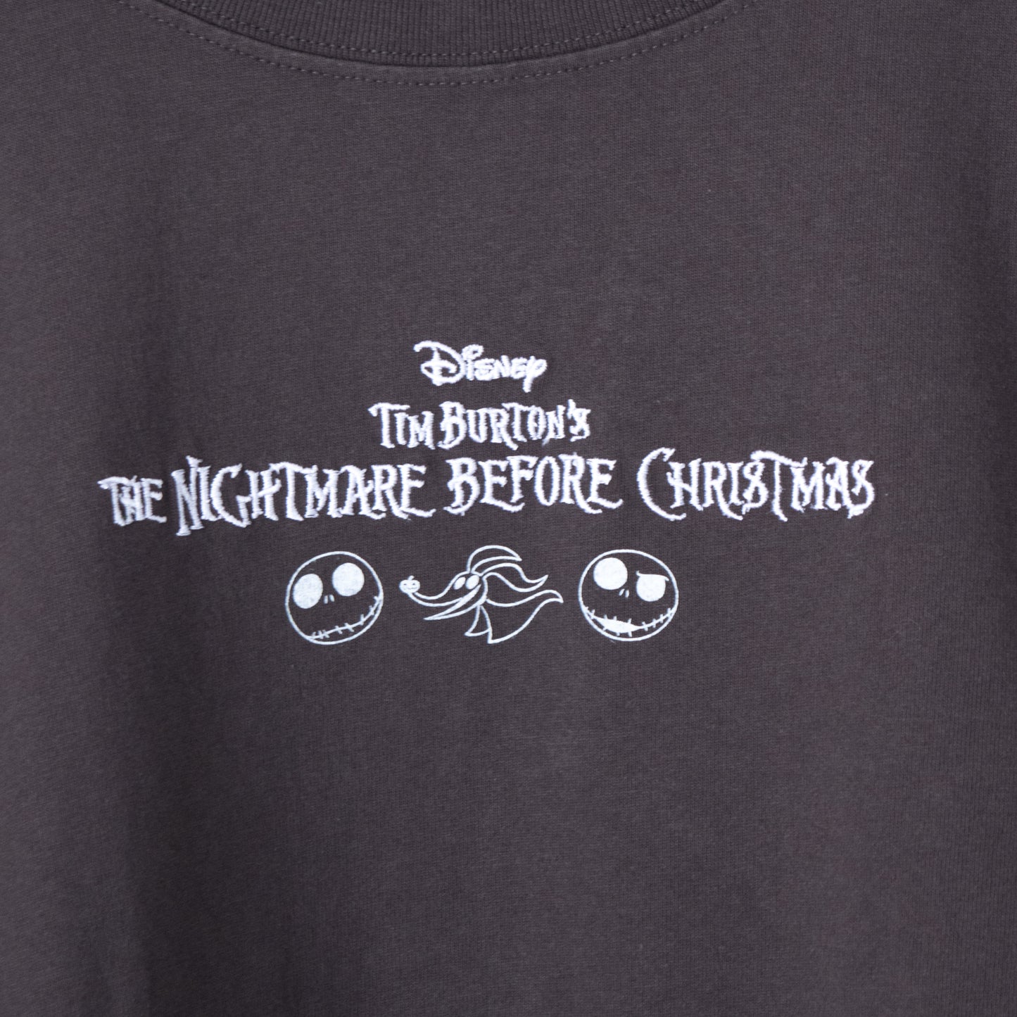 ナイトメアー・ビフォア・クリスマス Multi Illust Tシャツ CHARCOAL