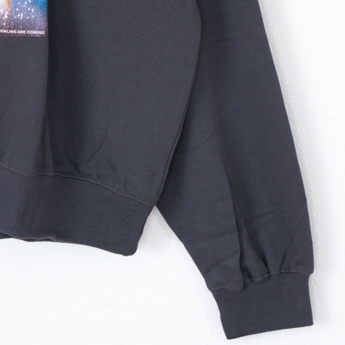 GREMLINS Gizmo Movie Poster Sweatshirt CHARCOAL