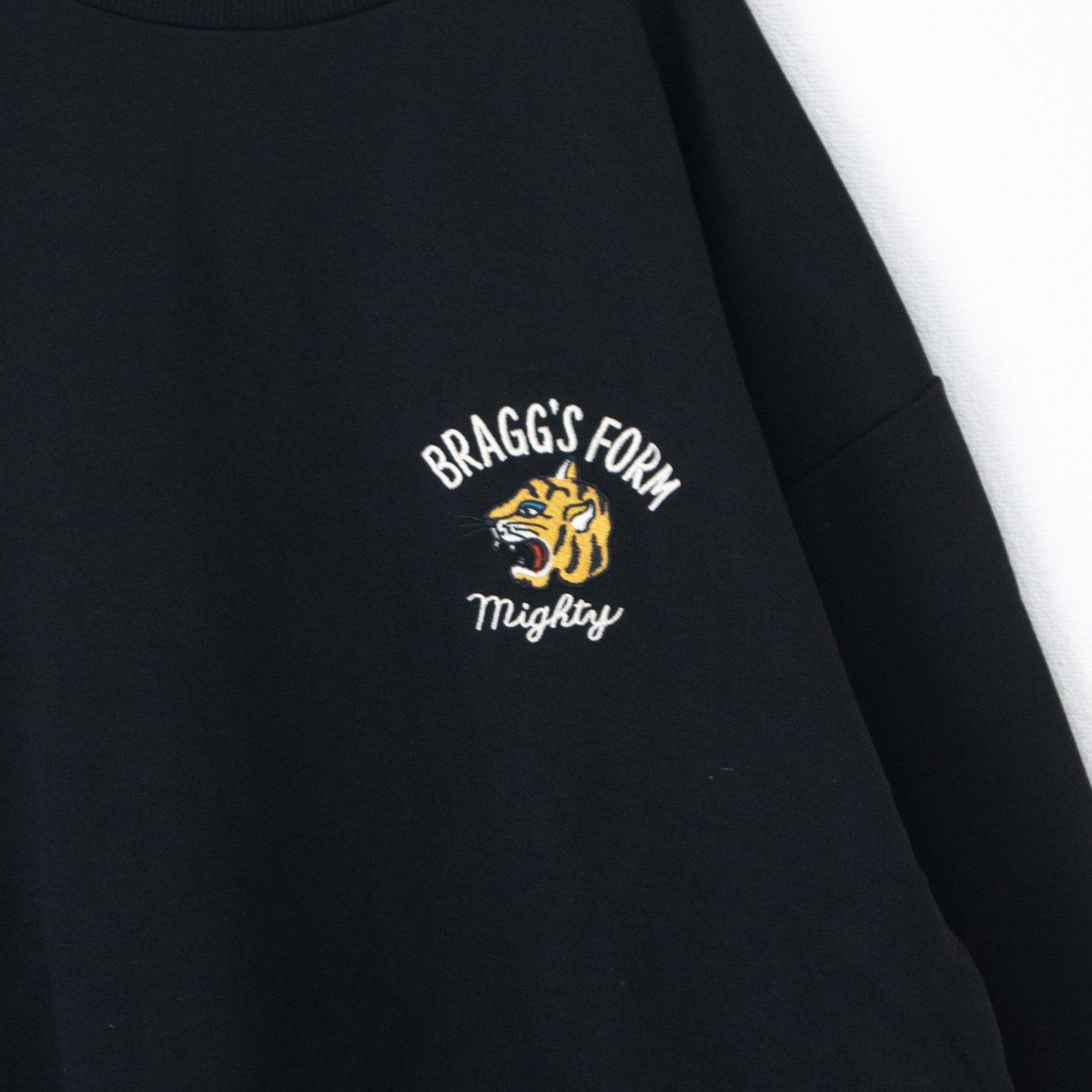 POWER TO THE PEOPLE TIGER 刺繍 スウェット BLACK